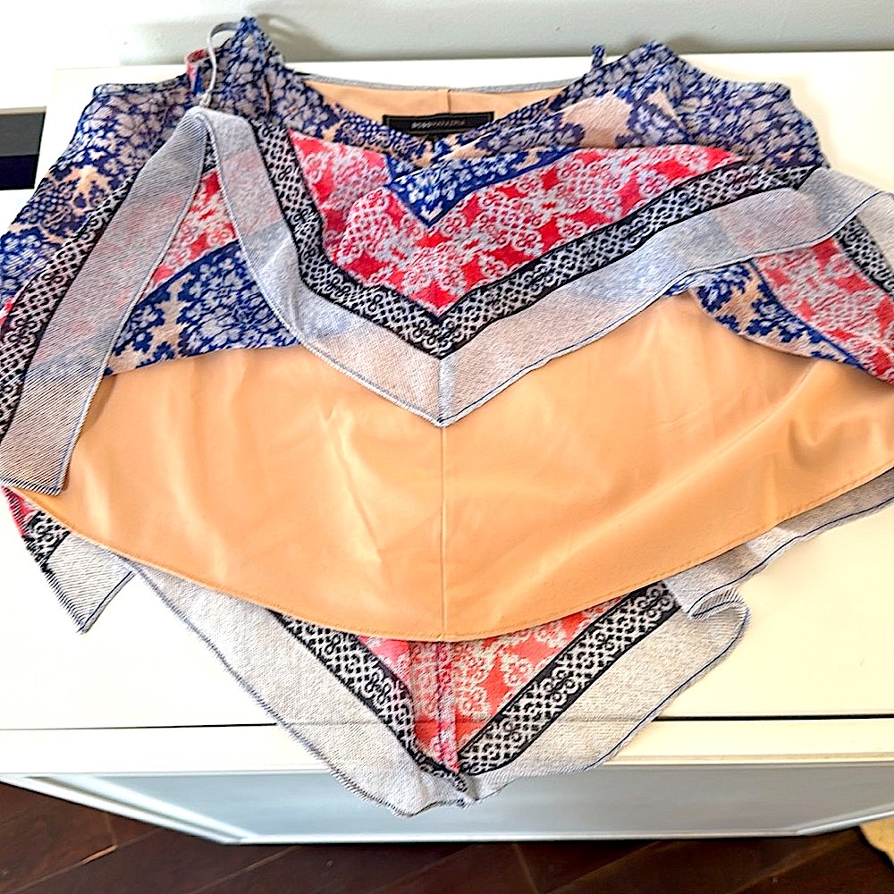 NWOT! BCBG MaxAzria Lined Handkerchief Style Top with Adjustable Straps XS - Picture 9 of 9